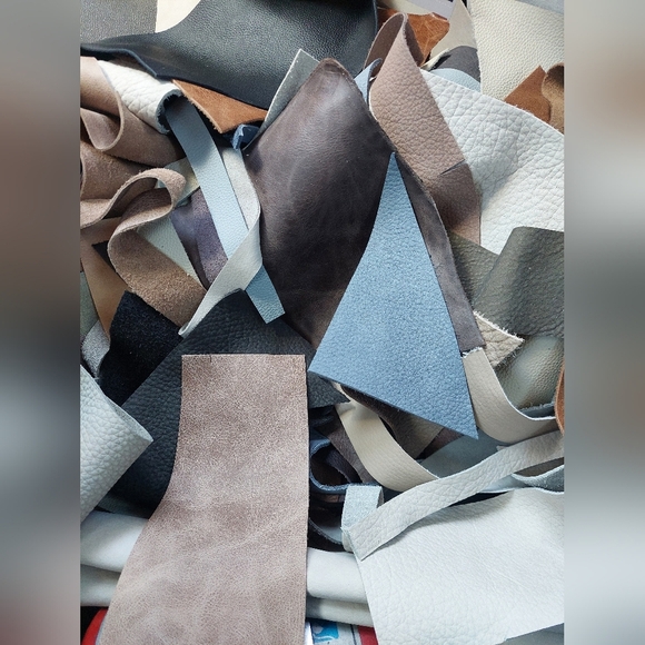 GARRETT LEATHER Assorted Leather Fabric PIECES LEATHER 2LBS Full Top Grain - Picture 1 of 4